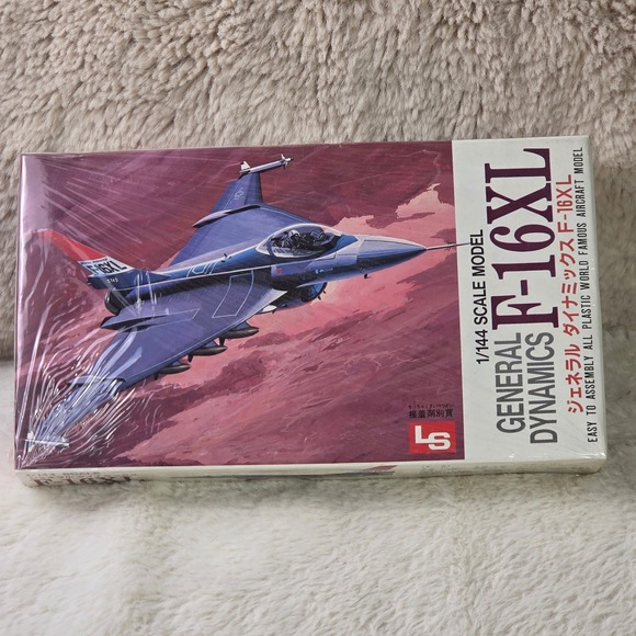 LSA Other - LS 1:144 Scale General‎ Dynamics F 16XL Plastic Model Kit 1054 New